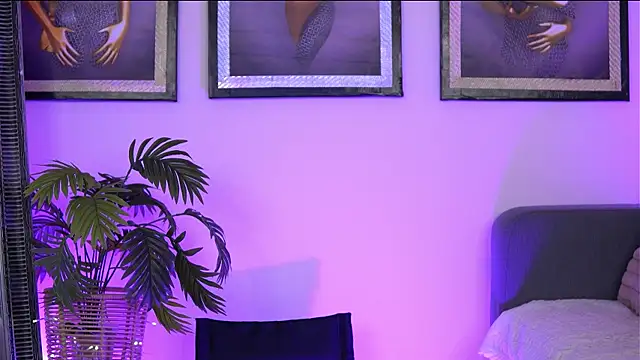 SophiaPotts online show from May 18, 1:59 am