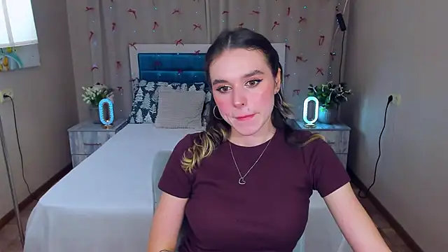 EmelyMason online show from December 15, 9:14 am