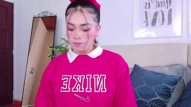 SaritaBratz online show from December 13, 8:26 pm