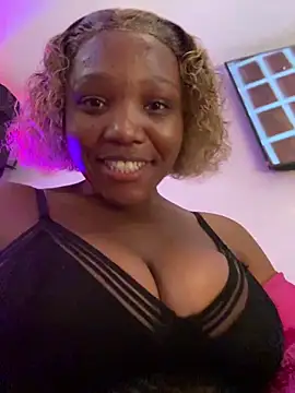 Beyoncex05 online show from April 16, 7:02 pm