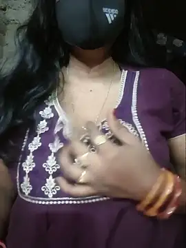 Sexyradha  online show from May 12, 3:41 pm