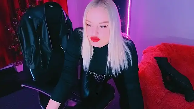 Miss Alice Silver online show from April 19, 7:05 pm