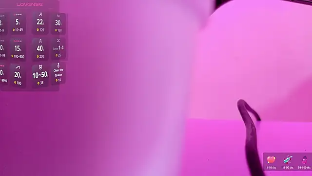 playfulcurvy online show from November 1, 7:18 pm