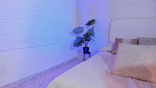 alanarouge online show from May 11, 2:45 pm
