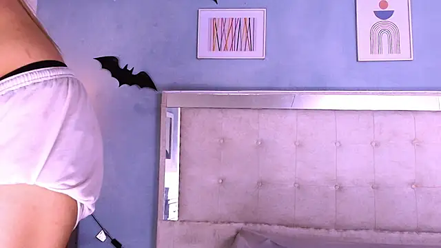 Emily Castillo 1 online show from November 26, 5:30 am