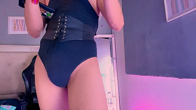 Emily Castillo 1 online show from June 24, 5:17 am