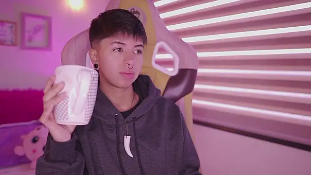 tommy blue online show from March 11, 1:03 pm