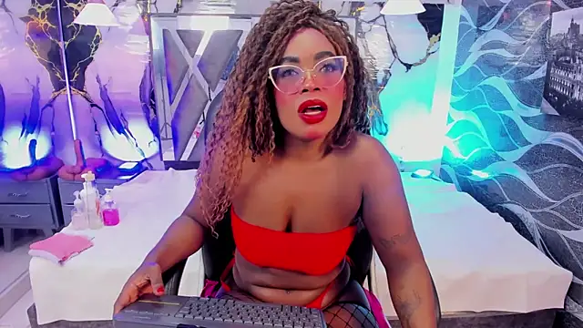 CandyMartinez  online show from May 14, 8:58 pm