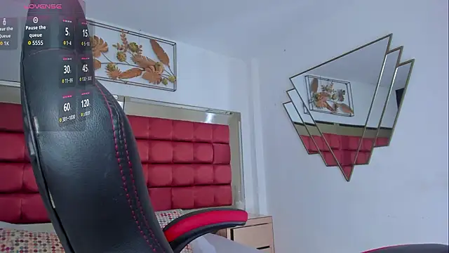 SaskiaGrendel online show from February 13, 12:45 am