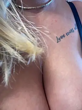 Jennifer24    online show from April 21, 7:37 am