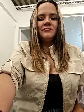mandy-moore online show from May 14, 3:45 am