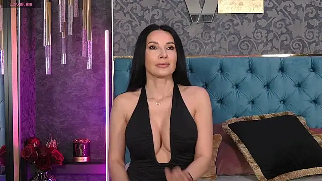 Vanessao1 online show from May 12, 6:54 am