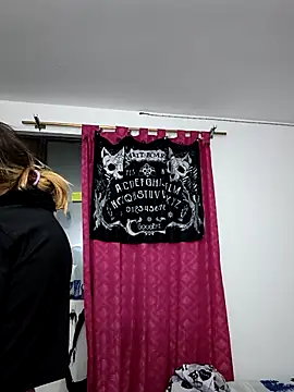 KratosAfroditacs online show from May 12, 1:58 am