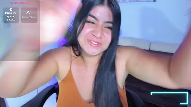 rose honey  online show from November 4, 11:43 pm