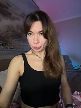 Mary Kiitty online show from April 1, 1:34 pm