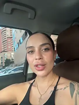 ValentinaMilann online show from May 4, 10:24 pm