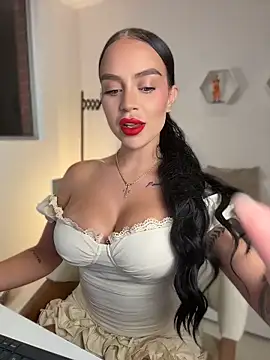 ValentinaMilann online show from May 22, 12:52 am