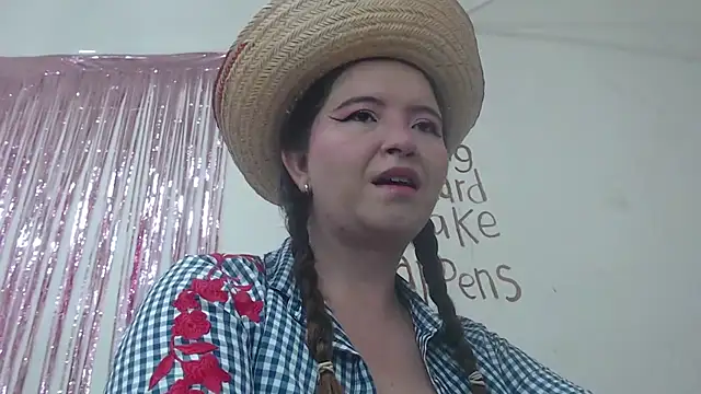 Snapshot of abbydirtys chatting on October 10, 12:15 am abbydirtys online show from October 10, 12:15 am