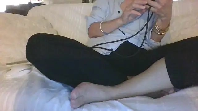 Valentinette online show from May 14, 8:25 pm