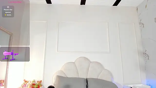 Candaceoweens online show from December 21, 3:55 am