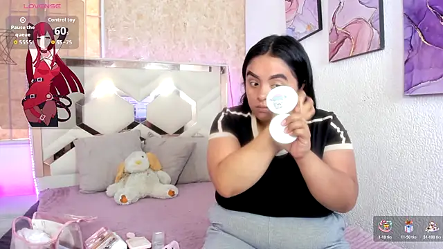 EmilyBrownn  online show from November 11, 7:11 pm