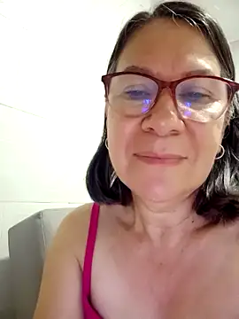 victoria wayne online show from May 2, 8:50 am