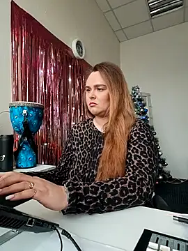 Juicy PeachLux online show from December 3, 9:44 am