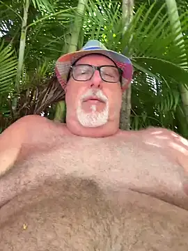 superbearboss online show from May 22, 5:44 pm