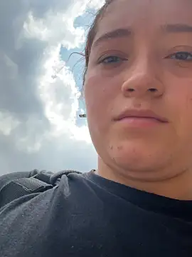 Karina Leon online show from February 6, 4:21 pm