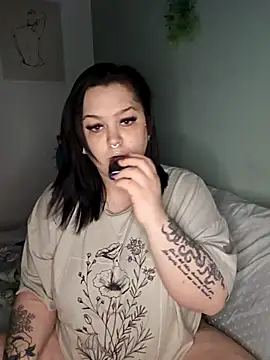 Saucy-Serenity online show from April 29, 8:25 pm
