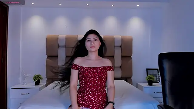 Catalina Santhana online show from September 17, 7:34 pm