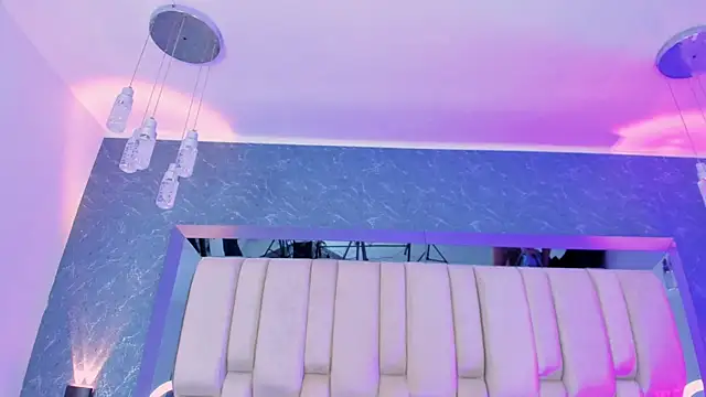 MaddyCrofft online show from May 15, 4:43 pm