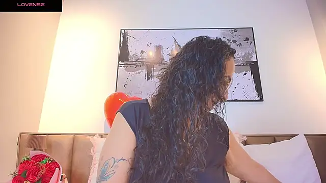 AlessandraLeroy online show from February 17, 12:37 pm