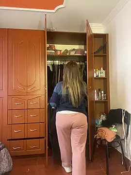 Luna-nevada online show from February 17, 1:21 pm