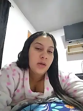 esmeralda jadees online show from May 27, 1:30 pm