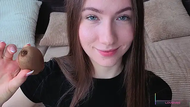 Kira mindnes online show from May 10, 6:48 am