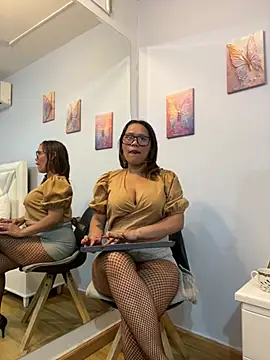 SophiaQueens online show from May 28, 8:40 pm