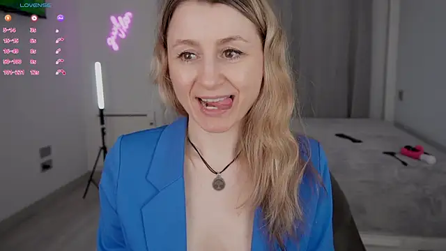   Milana     online show from May 23, 9:46 pm