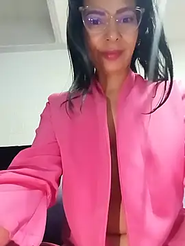 DaphneRosses online show from May 7, 2:10 pm