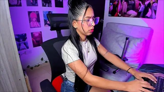 Vickysth online show from January 6, 12:47 am