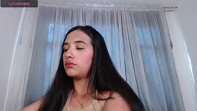 Snapshot of violettsuncs chatting on October 4, 9:19 pm violettsuncs online show from October 4, 9:19 pm