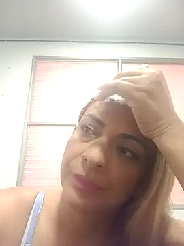 Milf-Prettyboobs online show from March 27, 9:37 pm