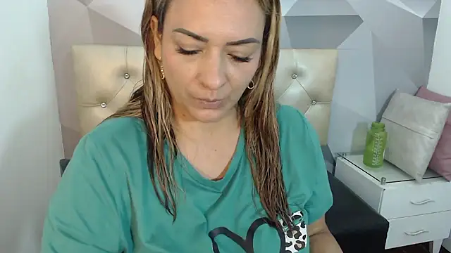 Milf-Prettyboobs online show from January 15, 6:14 pm