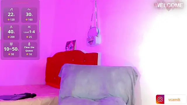 alexsandra kiss online show from March 12, 7:05 pm