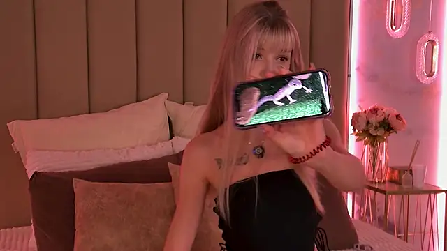 Snapshot of BellaSecrett chatting on September 13, 2:47 pm BellaSecrett online show from September 13, 2:47 pm