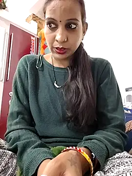 Hotty-Nidhi online show from November 16, 6:19 pm