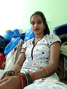 Hotty-Nidhi online show from March 21, 4:56 pm