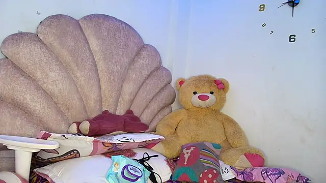 charlotte walker1 online show from March 11, 5:33 am