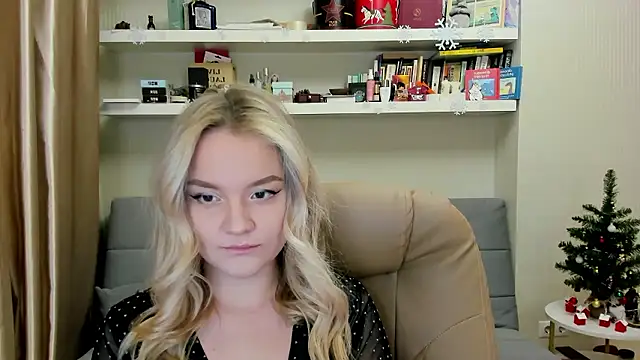 Kara Smith  online show from January 10, 12:37 am