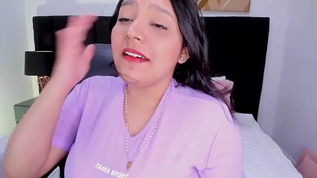 dullce77 online show from March 15, 7:49 pm